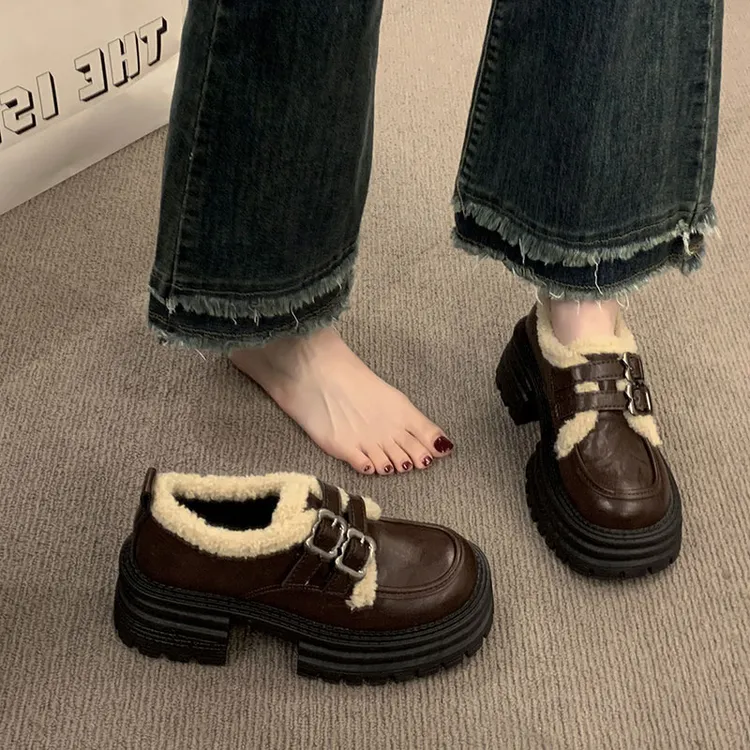 厚底加绒英伦风小皮鞋女单鞋2025新款冬季二棉鞋子百搭爆款乐福鞋