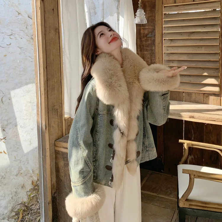 大毛领加厚派克羽绒服女2025冬季新款设计感时尚羽绒内胆牛仔外套