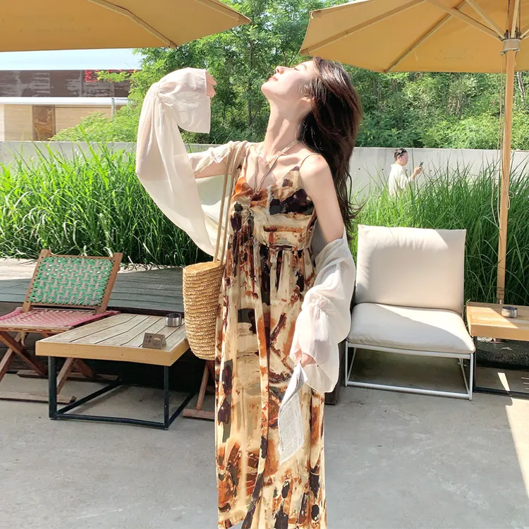 度假风印花吊带裙开衫套装2025夏季新款氛围感温柔风沙滩裙两件套