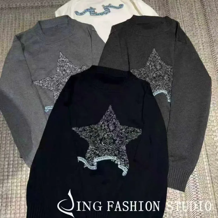 CJING2025新款95135时尚图案圆领打底长袖衫女装卫衣
