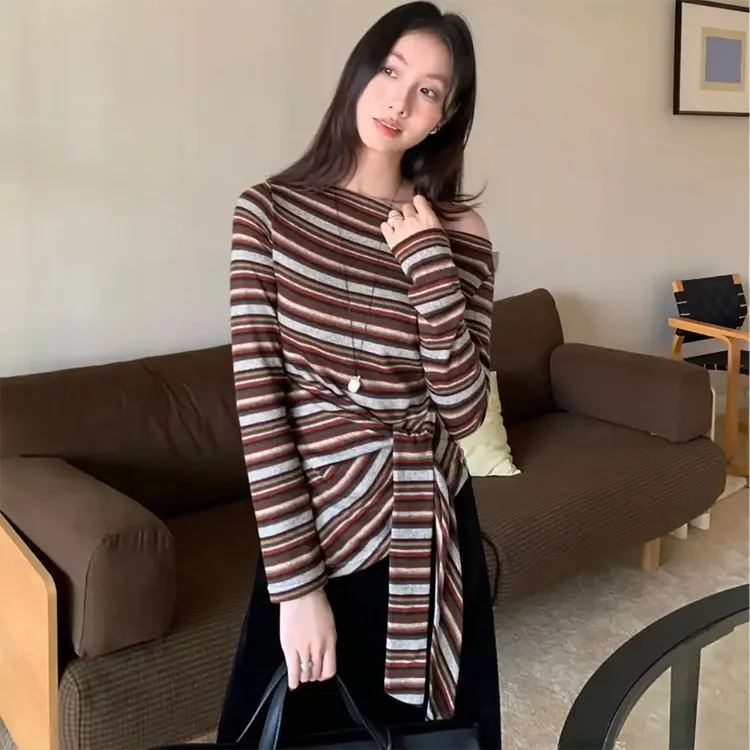 （有运险）复古韩系早秋松弛感撞色一字肩条纹不规则绑带女长袖T恤