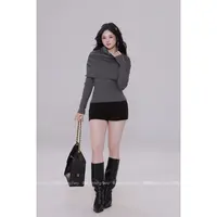 萌面侠【时髦叠穿】可拆卸披肩上衣两件套出游服装女5890流光风