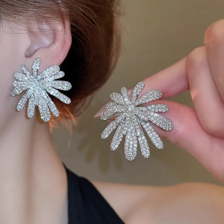 合金锆石耳饰 超闪锆石烟花花朵耳钉女轻奢高级感冷淡风耳环耳饰 