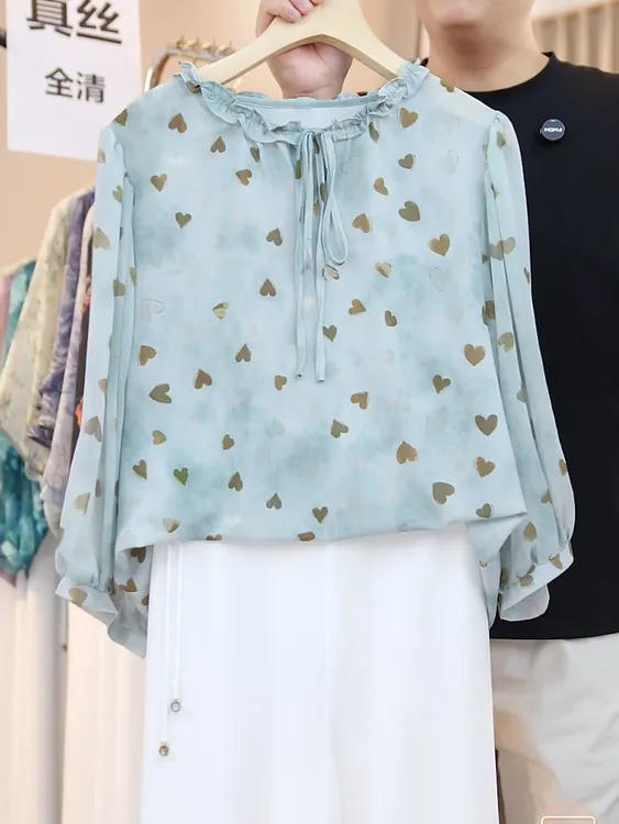 2025秋季新款韩版新中式国风简约衬衫设计感圆领时尚休闲上衣女