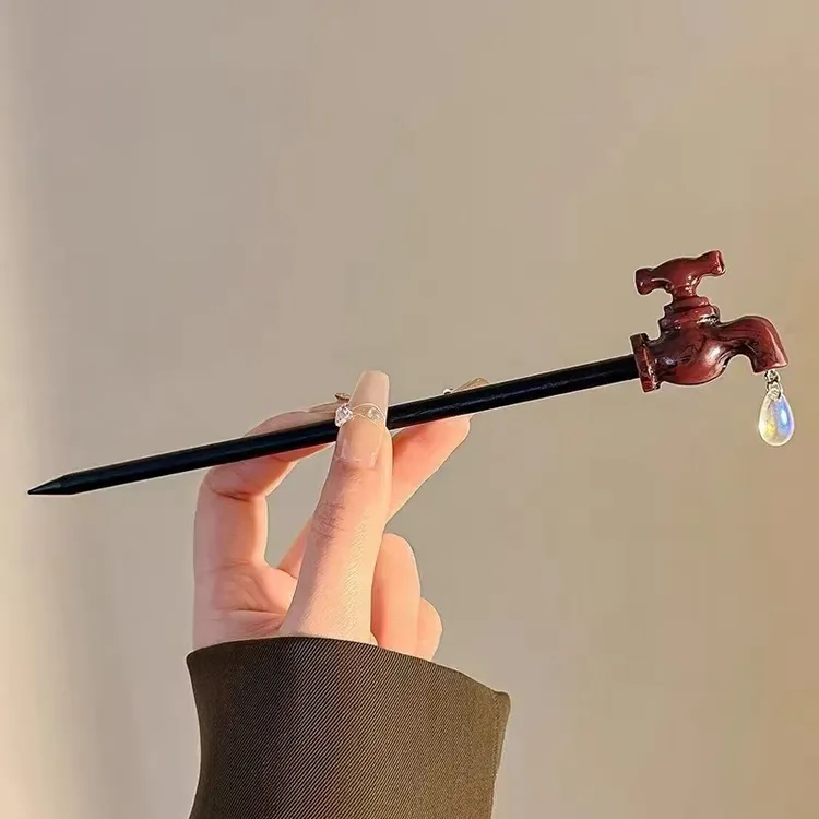 【给大脑放放水】新中式创意水龙头发簪搞怪水滴簪子盘发簪摆件饰品