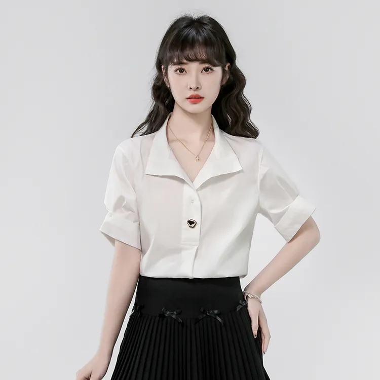 白色设计感短袖衬衫女夏季2025新款法式小众宽松通勤Polo翻领上衣