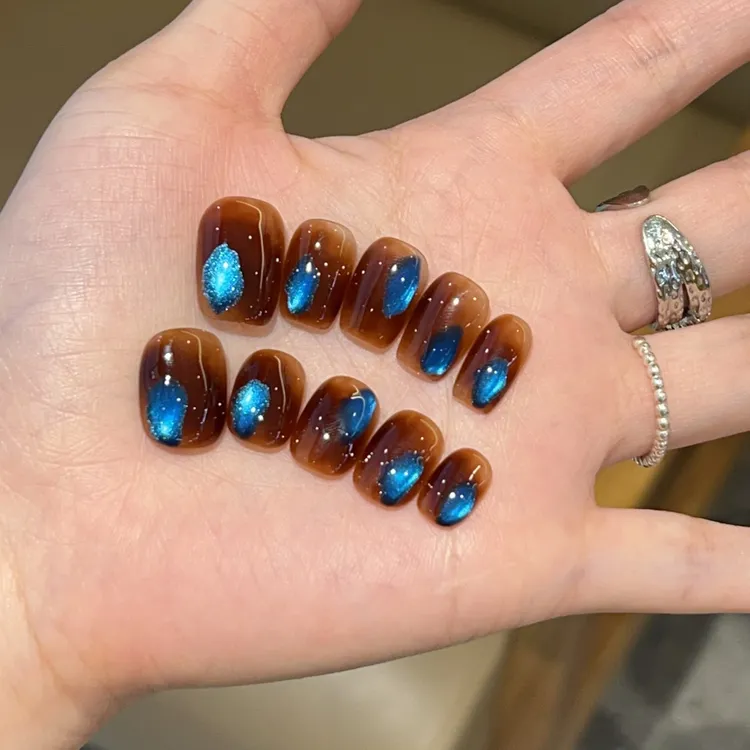 【多瑙河】氛围感琥珀晕染蓝色猫眼美甲显白短款高级纯手工穿戴甲片