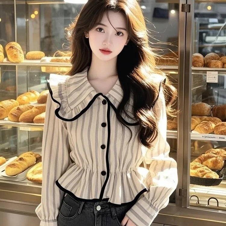 2025春季新款小众大翻领气质高级感时尚百搭杏色条纹衬衫女时尚