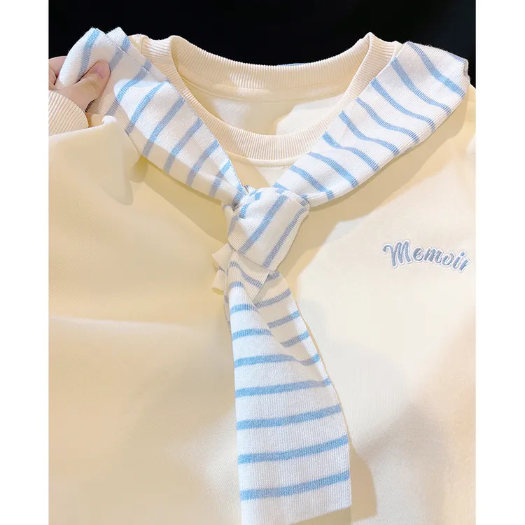 韩版条纹披肩假两件圆领卫衣女秋冬2026新款初中学生显瘦加绒上衣