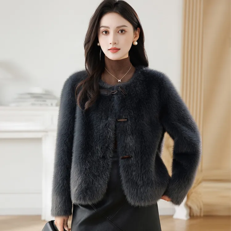 小香风仿狐狸毛外套女秋冬2025新款时尚保暖轻奢加绒毛毛上衣