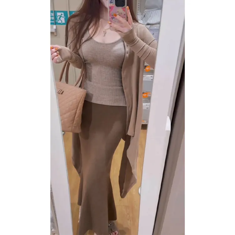 2025秋季新款女韩系穿搭长款毛衣开衫修身吊带背心高腰鱼尾半身裙