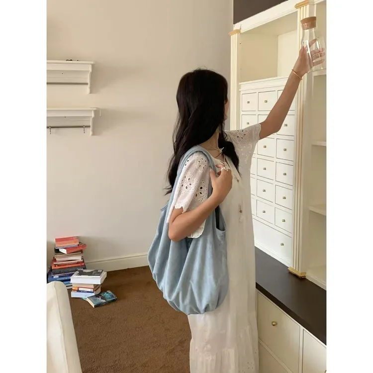 竹笋喵喵 慵懒松弛感小众绒布包女2025旅游度假大容量百搭单肩包