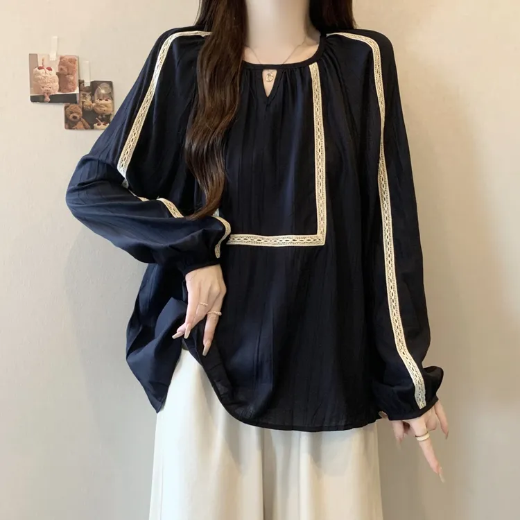 大码设计感编织带镂空长袖衬衫女春秋微胖MM宽松显瘦洋气撞色上衣