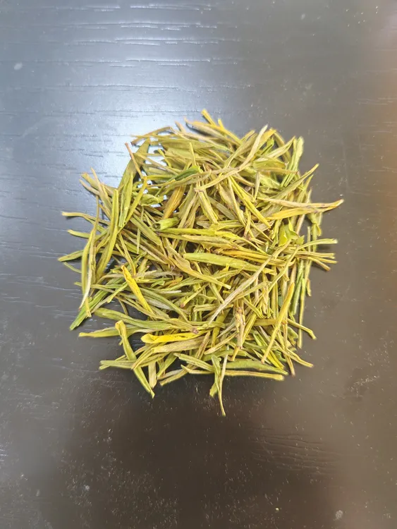 黄金芽，黄金白茶，香味浓郁