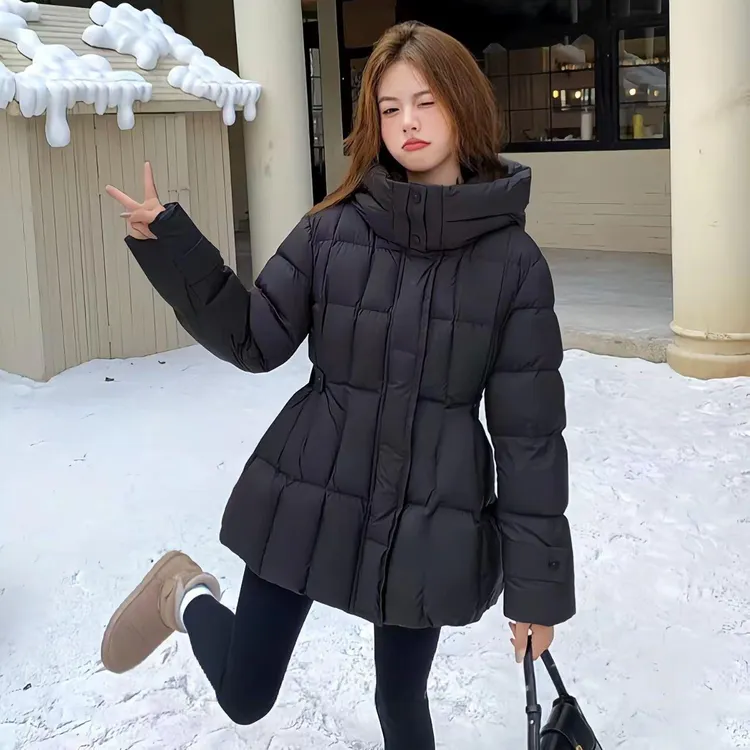 波司豋在逃公主2025鹅绒新款收腰羽绒服修身显瘦加厚保暖连帽时