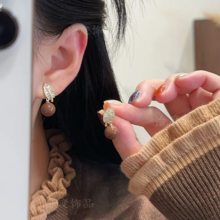 【恰度】秋日新款树叶珠珠耳钉优雅百搭