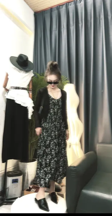 夏季针织两件套 888透气黑色碎花吊带长裙气质显瘦温柔