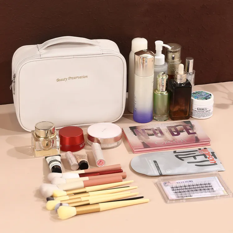 化妆包高级感网红2024新款女士款大容量外出随身携带便携式收纳袋