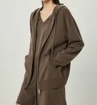 JODIE WANG 极简秋日 运动针织卫衣背心短裤三件套 SS