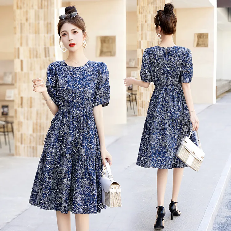 复古印花连衣裙女2025夏季新款高端大气上档次收腰显瘦复古碎花裙