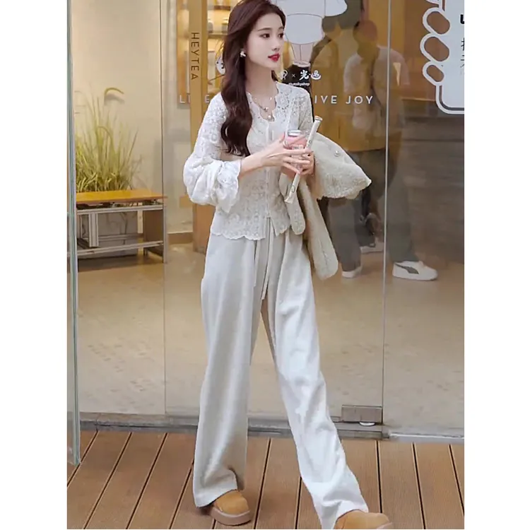 开春穿搭一整套2025新款高级感减龄内搭打底蕾丝衫休闲裤两件套女