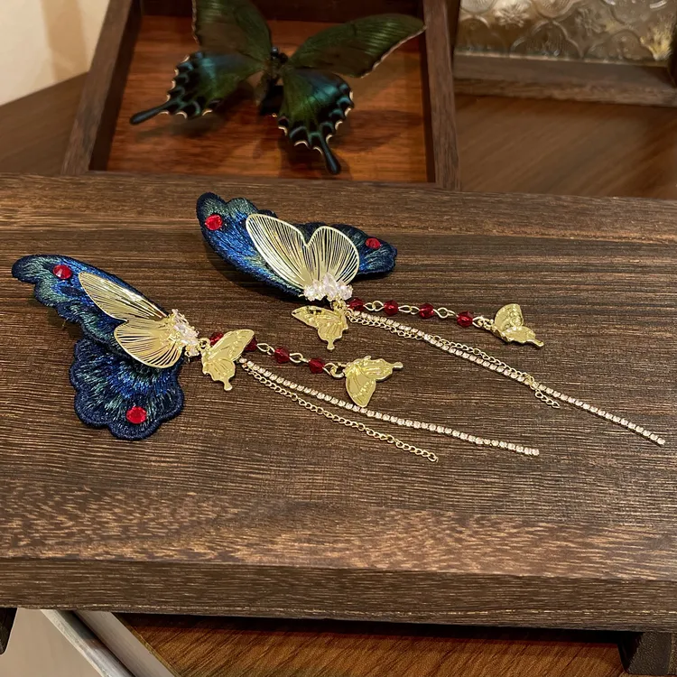 铜合金耳饰 斑斓幻蝶精致蝴蝶耳钉新中式刺绣国风复古长款耳坠