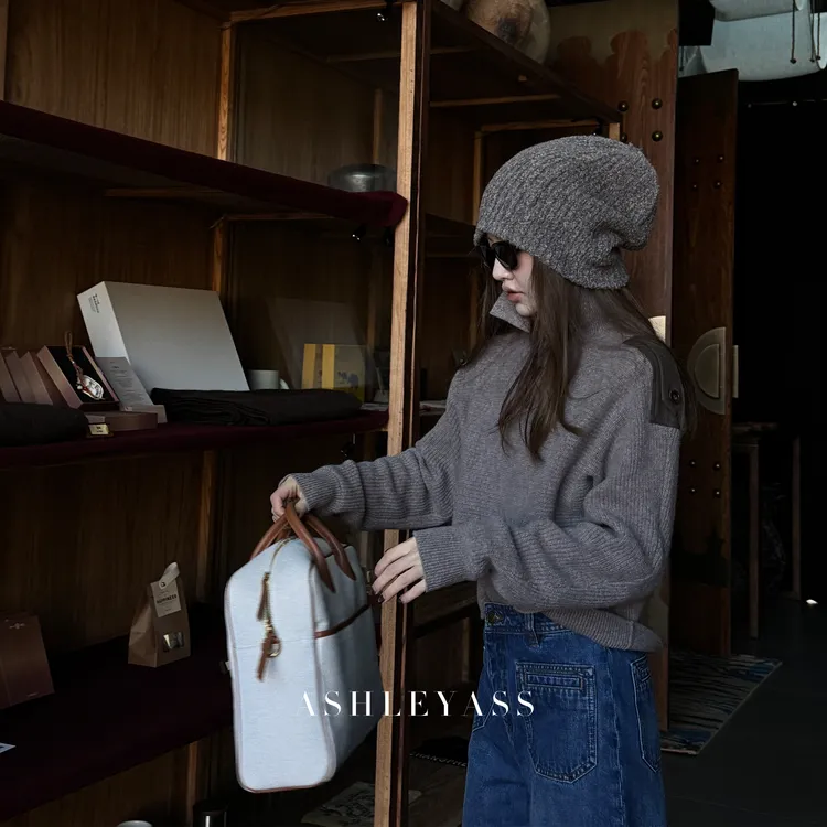 【ASHLEYASS】“秀场拼皮高领五粒扣毛衣”半高领毛针织衫LSM251599W
