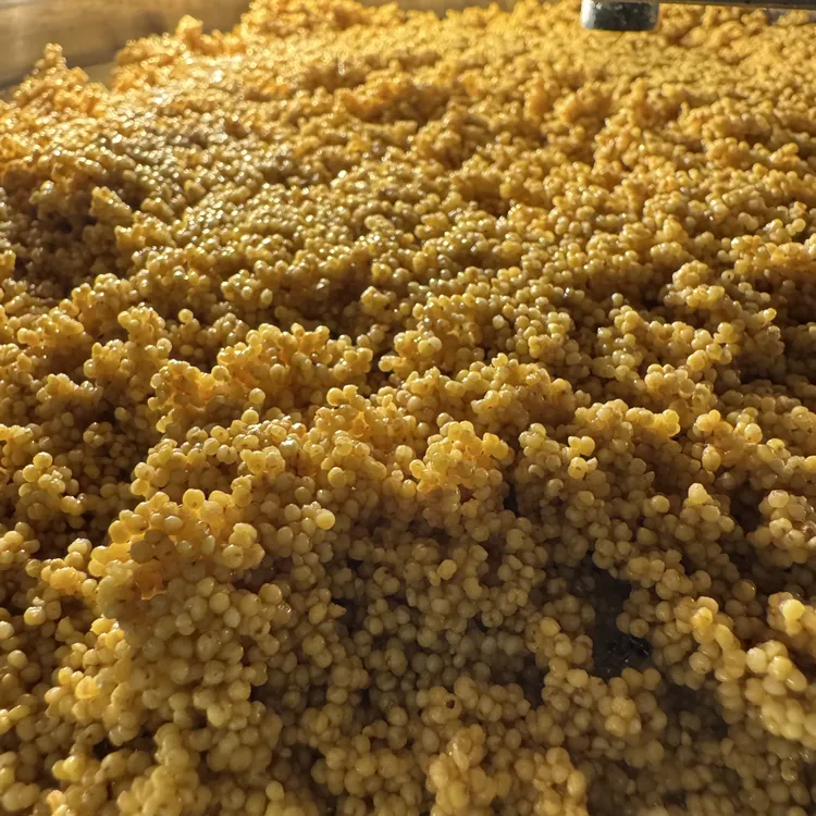 养殖场自用鹦鹉营养蛋小米，增肥蛋米，繁殖期蛋米（500克）鸟粮