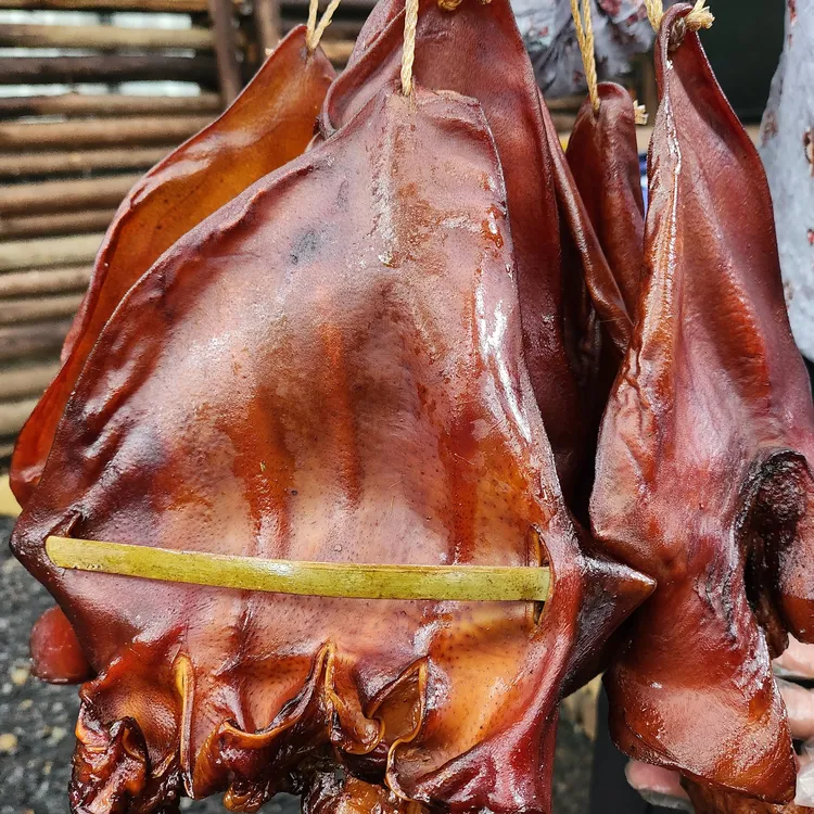 《巴蜀杨幺妹腊猪耳朵》 四川柴火烟熏腊肉农家特产烟熏腊猪耳朵 