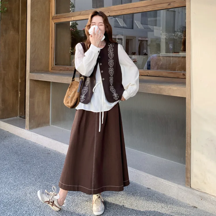 复古民族风刺绣马甲套装女2025秋季法式气质长袖衬衫半身裙三件套
