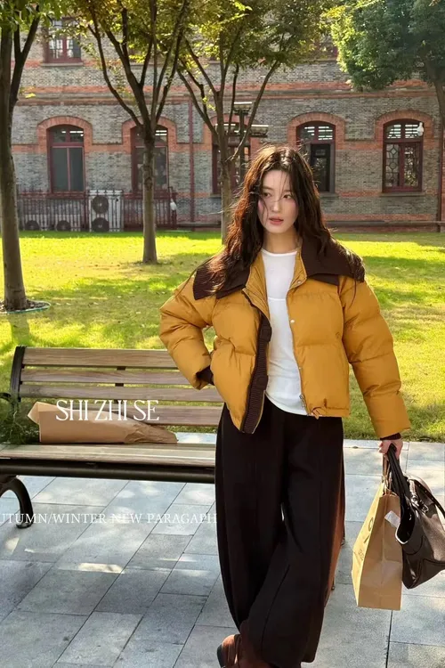 今年流行云朵泡芙a字版防寒服女2025冬季新款针织拼接大翻领外套