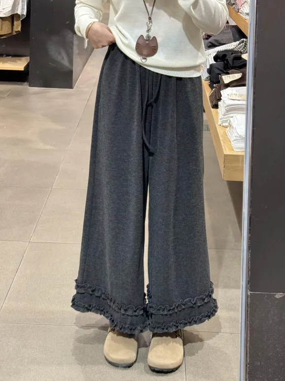 慵懒风灰色垂感直筒裤女秋季新款高腰宽松显瘦遮肉花边休闲阔腿裤