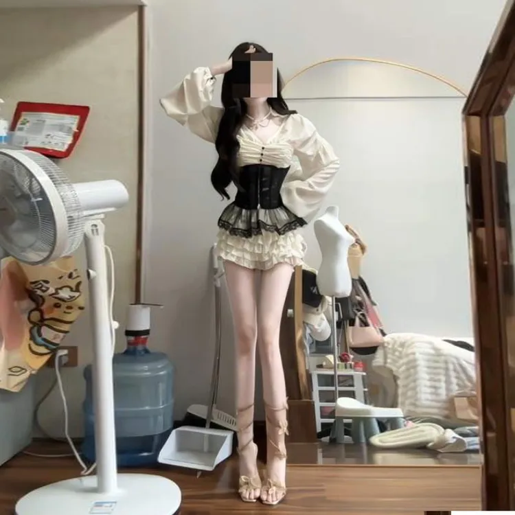 巨好看的小个子套装法式漂亮独特V领上衣半身裙两件套2025年秋季