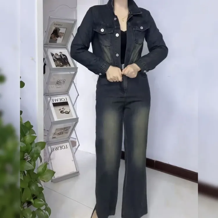 时尚牛仔套装秋季新款短款上衣修身显瘦直筒裤百搭洋气薄款简约潮