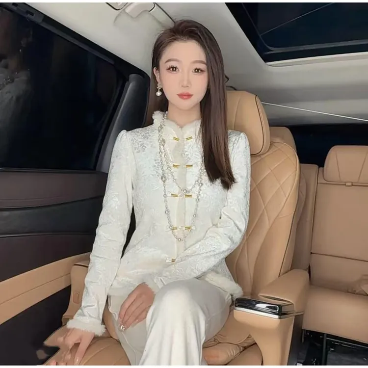 2025冬季上新新中式国风盘扣暗纹提花毛毛加绒保暖打底衫