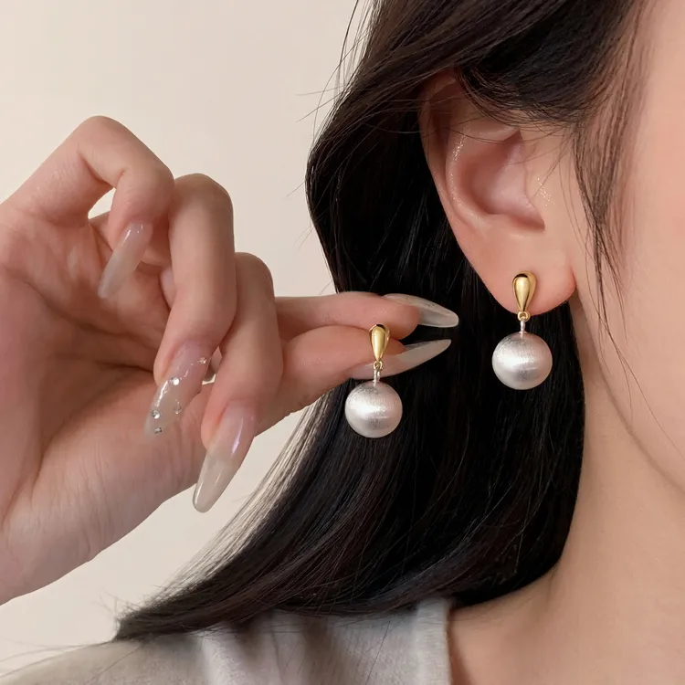 足银耳饰 999银针磨砂圆球耳钉小众气质轻奢设计感耳环女精致百搭