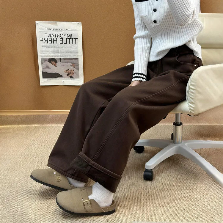 大码美拉德棕咖色阔腿牛仔裤女加绒保暖胖mm显瘦高腰宽松弯刀裤子