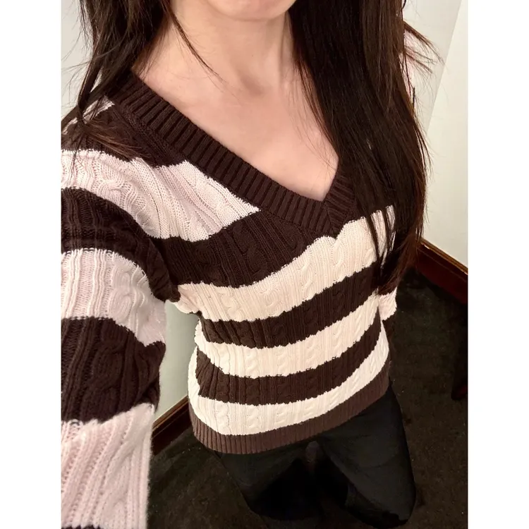 撞色条纹V领毛衣保暖休闲通勤软糯毛衣女秋高级感百搭休闲上衣女