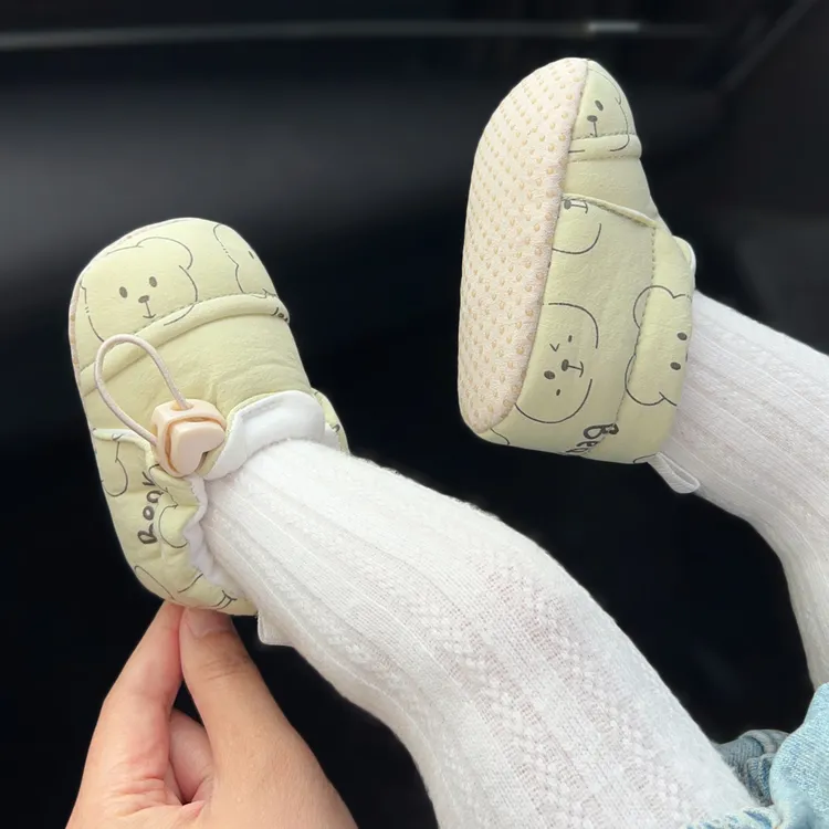 春秋婴儿鞋0-6月软底防掉透气初生婴幼儿春季宝宝鞋子宝宝凉鞋
