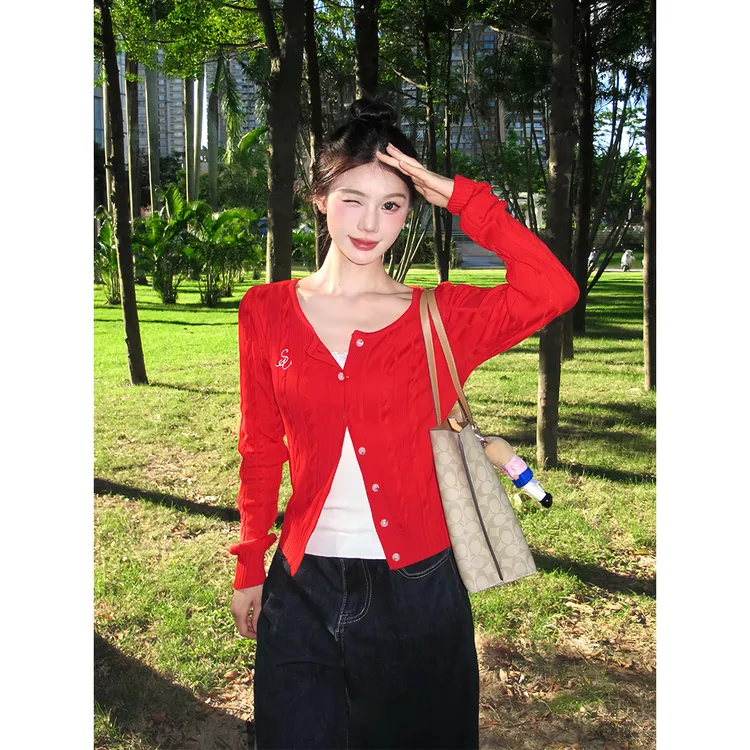 辣妹红色麻花刺绣圆领长袖针织开衫女早秋小个子毛衣外套短款上衣