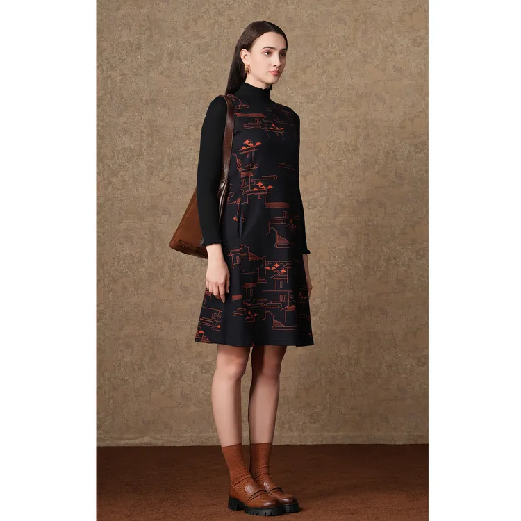 乔万尼秋冬新款羊毛呢提花面料拼接立领设计感国风气质显瘦连衣裙