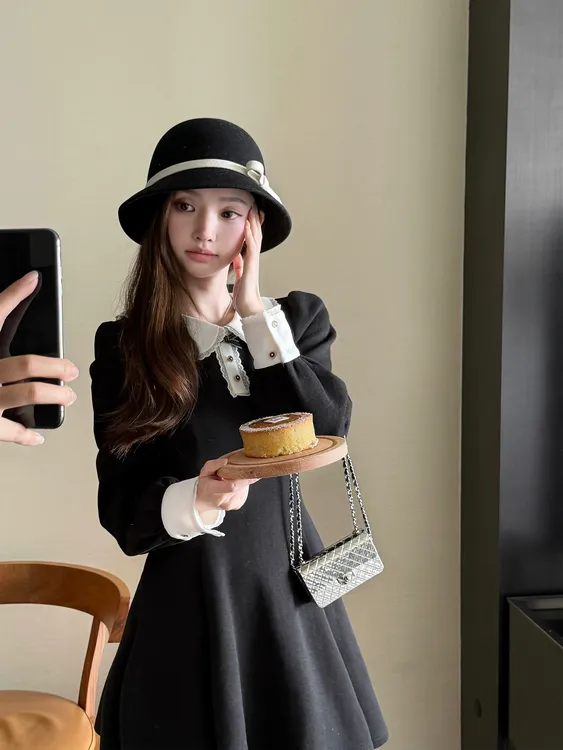 伯德小姐 赫本风法式千金感连衣裙气质复古小黑裙收腰显瘦A字短裙
