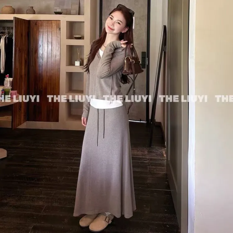 2025秋季新款高级感气质连帽卫衣女搭休闲简约显瘦半身裙两件套装