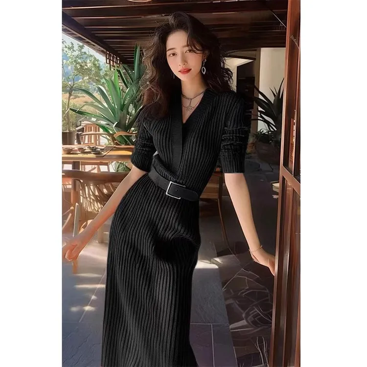 韩版女装修身毛衣连衣裙2025秋冬季新款高级感收腰显瘦针织长裙子
