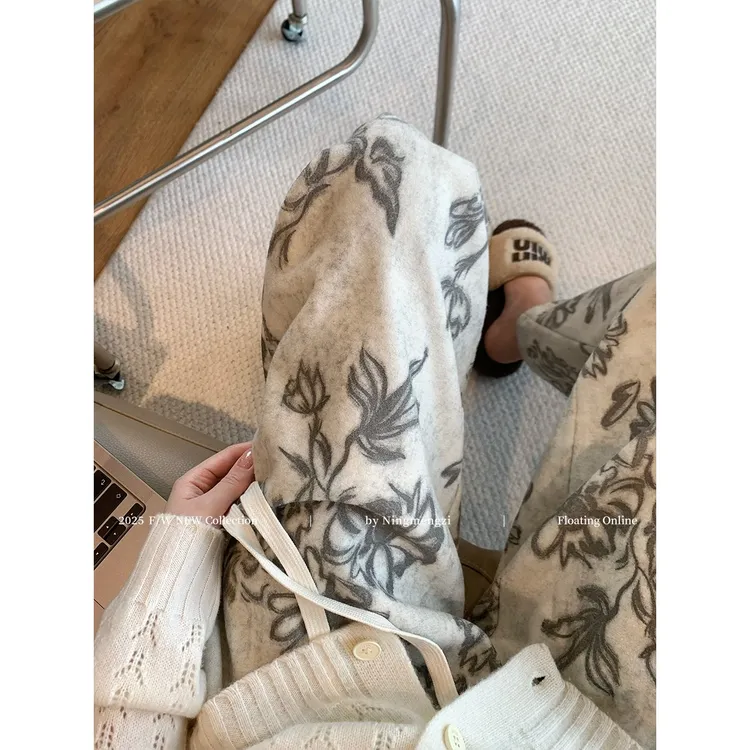 慵懒风复古印花加绒直筒卫裤女2025秋冬新款宽松显瘦百搭阔腿裤子