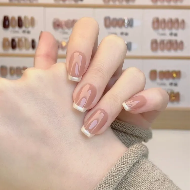 纯手工美甲穿戴甲短款2025新款高级感裸色精致穿戴甲显白指甲贴