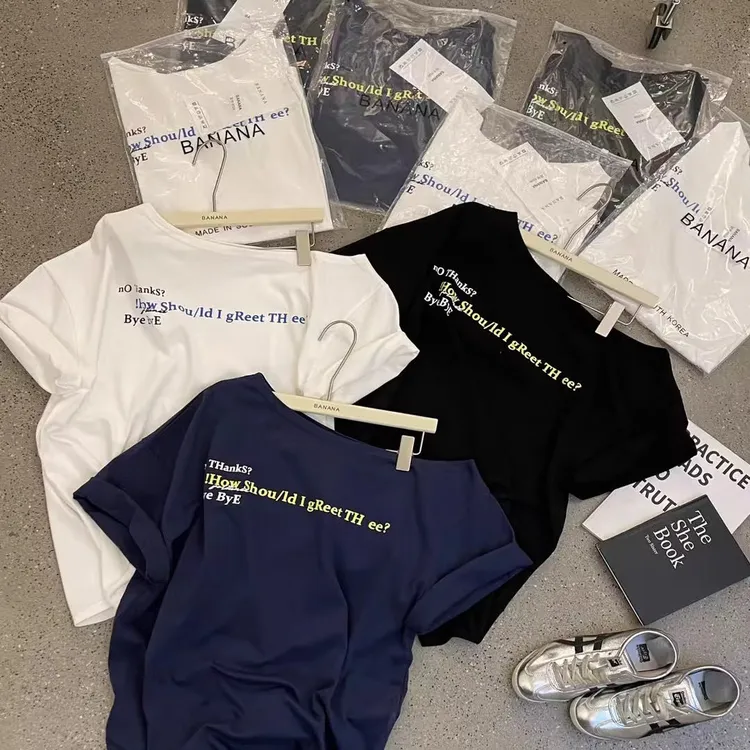 2025夏季新款印花字母斜领露肩短袖t恤女宽松显瘦辣妹上