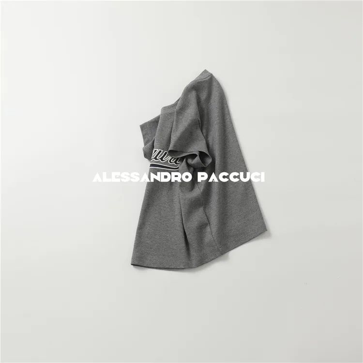 AP洛哥53145TT圆领100棉字母绣花短袖灰色时尚百搭短T恤