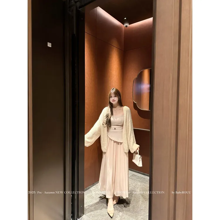 【柔沙蜜语】温与柔法式拼接收腰气质显瘦轻奢秋款吊带裙