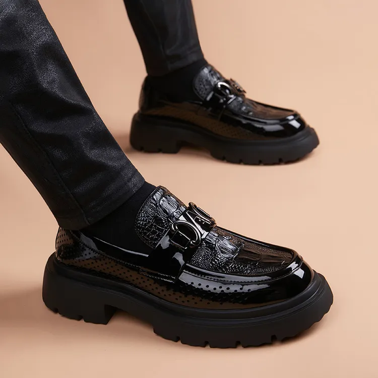 夏季一脚蹬皮鞋男士镂空透气防臭黑色百搭厚底增高商务休闲男鞋子
